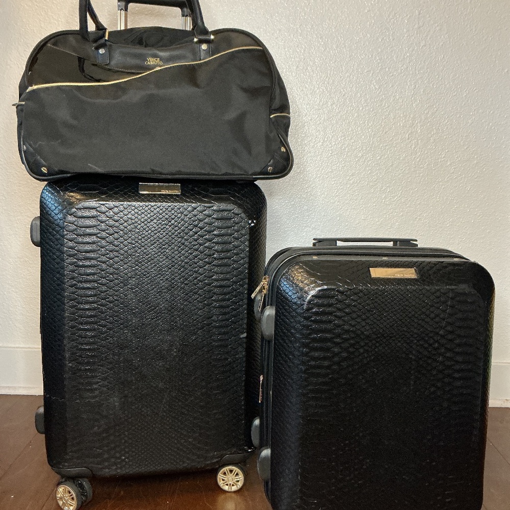 VINCE CAMUTO Black Spinner Luggage Set w/ Matching Travel Ba